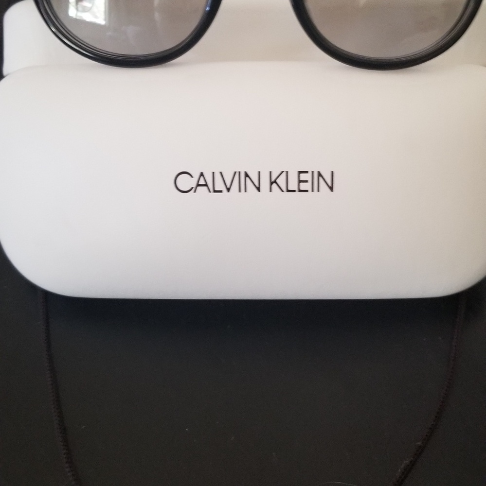 CALVIN KLEIN SUNGLASSES CK18701S